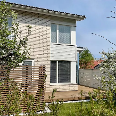 Apartament Semidetached House 4 19km From Helsinki Espoo